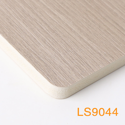 Calidad Los paneles de madera de la chapa de madera del grano del carbón de leña de la administración del tablero de bambú de la pared Fabricación