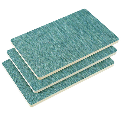 Calidad Resistente de agua incombustible de los paneles de pared del PVC de la tela de la fibra de madera de bambú Fabricación