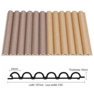 Calidad El panel de pared de madera curvado a prueba de humedad respetuoso del medio ambiente del panel 15m m de WPC Fabricación